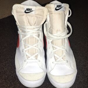 Nike White and Red High-Tops